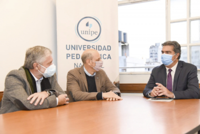 Foro debate en la UNIPE