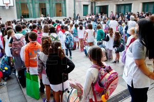 Con el desaf&iacute;o de la "revinculaci&oacute;n y sostener trayectorias", vuelven las clases en 22 provincias
