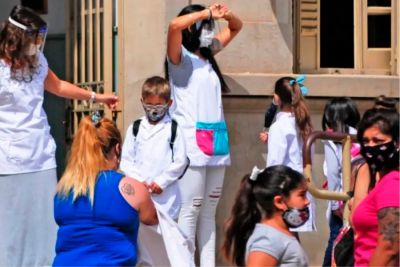 Cerca de 13 millones de estudiantes comienzan las clases en 22 provincias, &iquest;c&oacute;mo es el nuevo protocolo Covid?