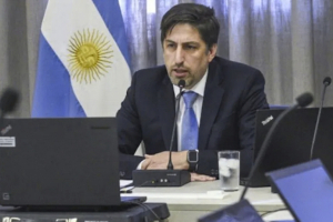 Debaten la pol&iacute;tica educativa para la pospandemia